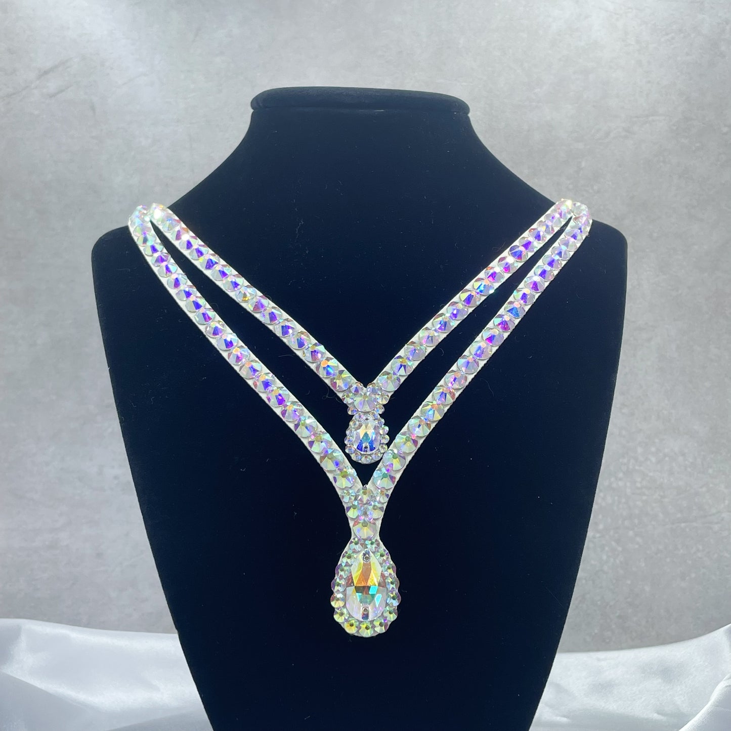 Magnolia necklace