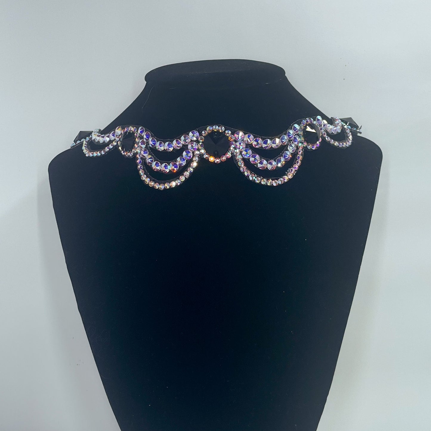 Iris necklace