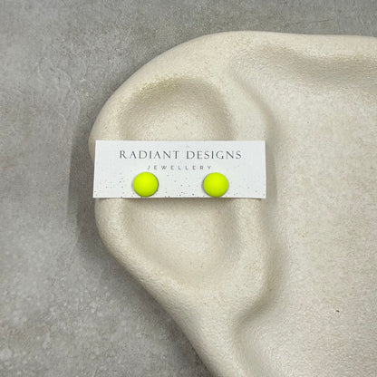 Lilith pearl stud earrings